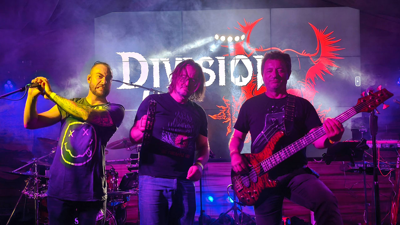 Division 42 live